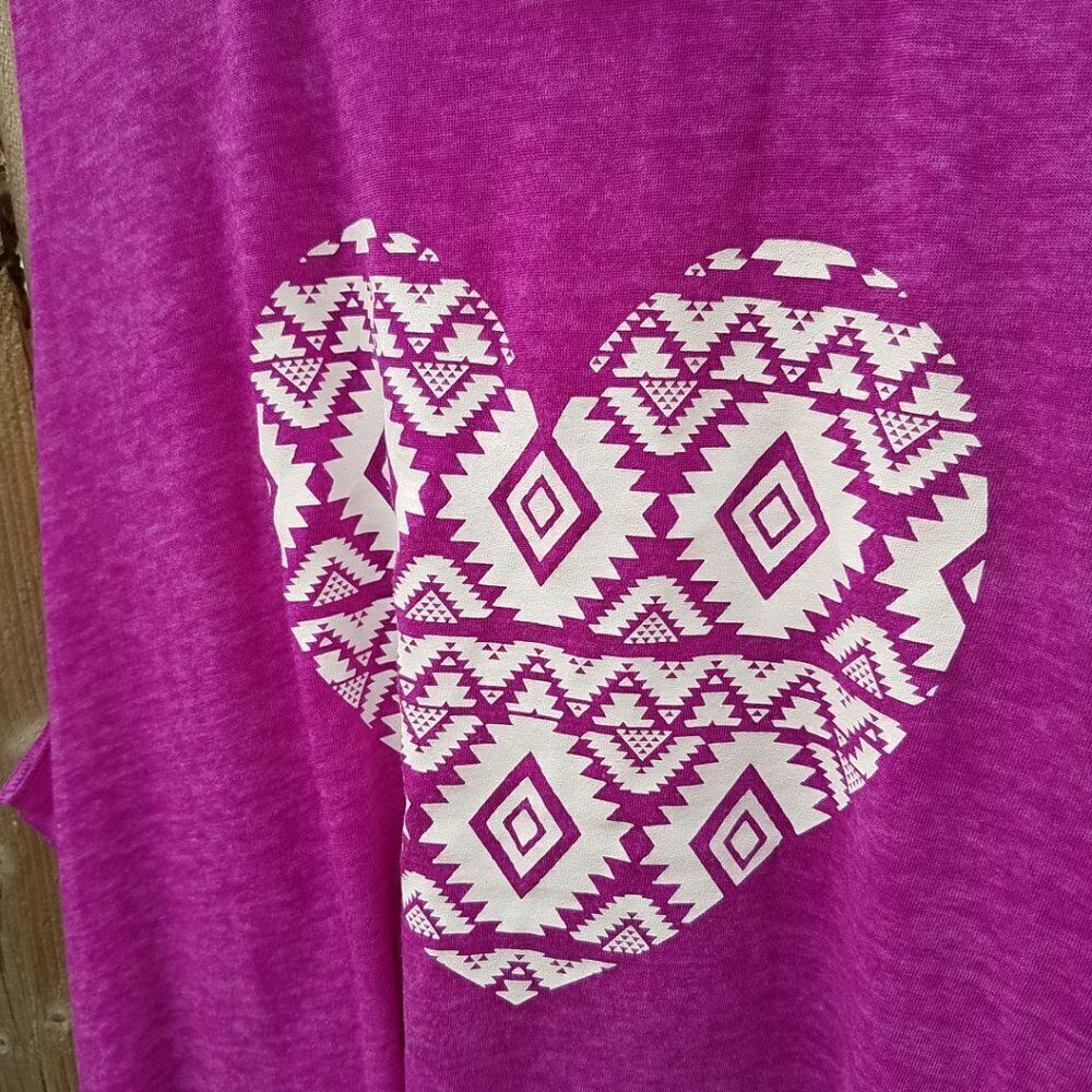 Juniors Tank Top Large 11/13 Vibrant Purple Mandala Heart Slit Open Back NWOT - Picture 2 of 8